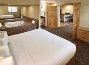 Signature Suite, 1 King Bed, Non Smoking (Jacuzzi) | Bathroom | Free toiletries, hair dryer, towels