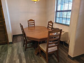 Apartment, 1 King Bed, Non Smoking | Private kitchen | Coffee/tea maker - La Quinta Inn by Wyndham Farmington (Farmington)
