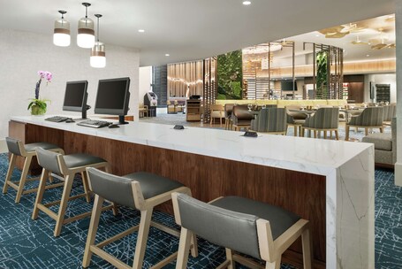 DoubleTree by Hilton Chicago Magnificent Mile - Image 32