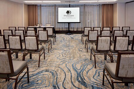 DoubleTree by Hilton Chicago Magnificent Mile - Image 51