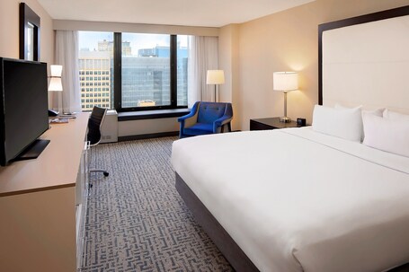 DoubleTree by Hilton Chicago Magnificent Mile - Image 16