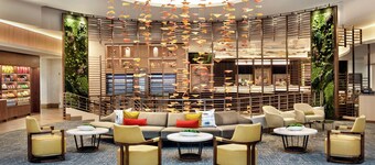 DoubleTree by Hilton Chicago - Magnificent Mile