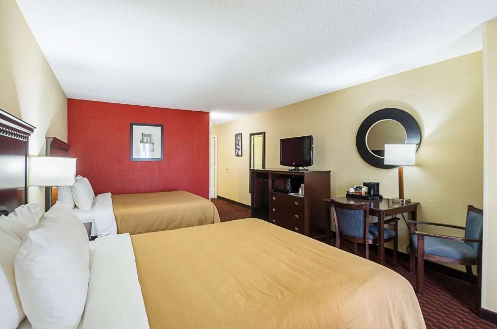 Premium bedding, pillowtop beds, in-room safe, desk
