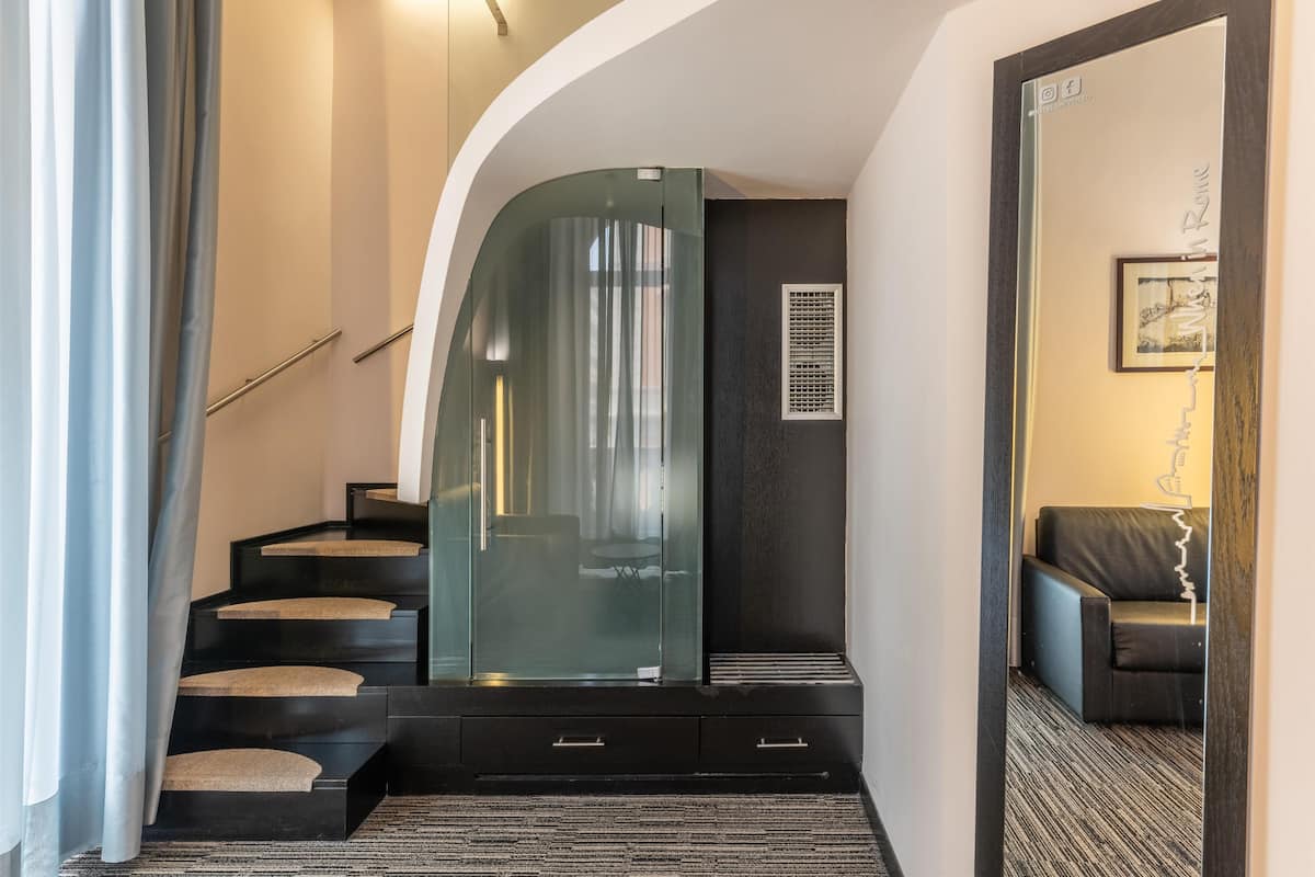 Junior Suite, 1 King Bed