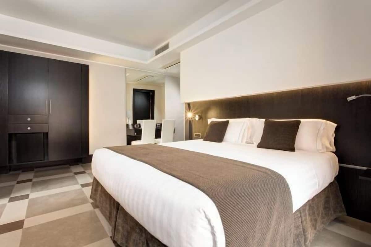 1 slaapkamer, luxe beddengoed, bedden met traagschuimmatras, een minibar