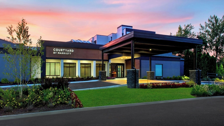 Courtyard by Marriott Rye