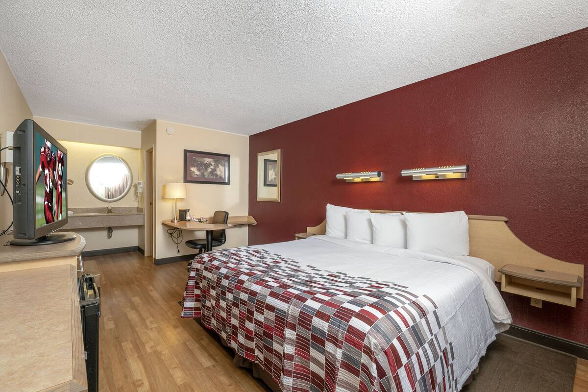 In-room safe, desk, blackout drapes, iron/ironing board (on request)