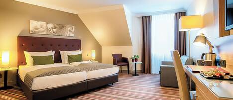 Superior Room | Desk, free cots/infant beds, rollaway beds, free WiFi