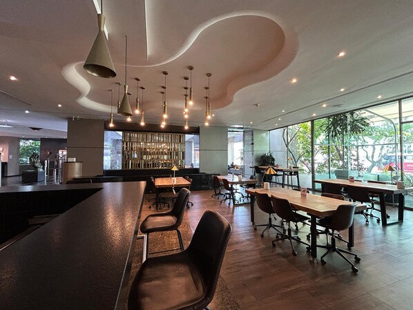 Business center - Holiday Inn Select - Guadalajara by IHG (Guadalajara)