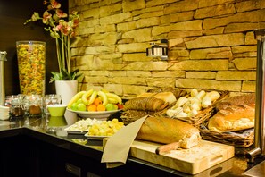 Daily buffet breakfast (EUR 17.50 per person)