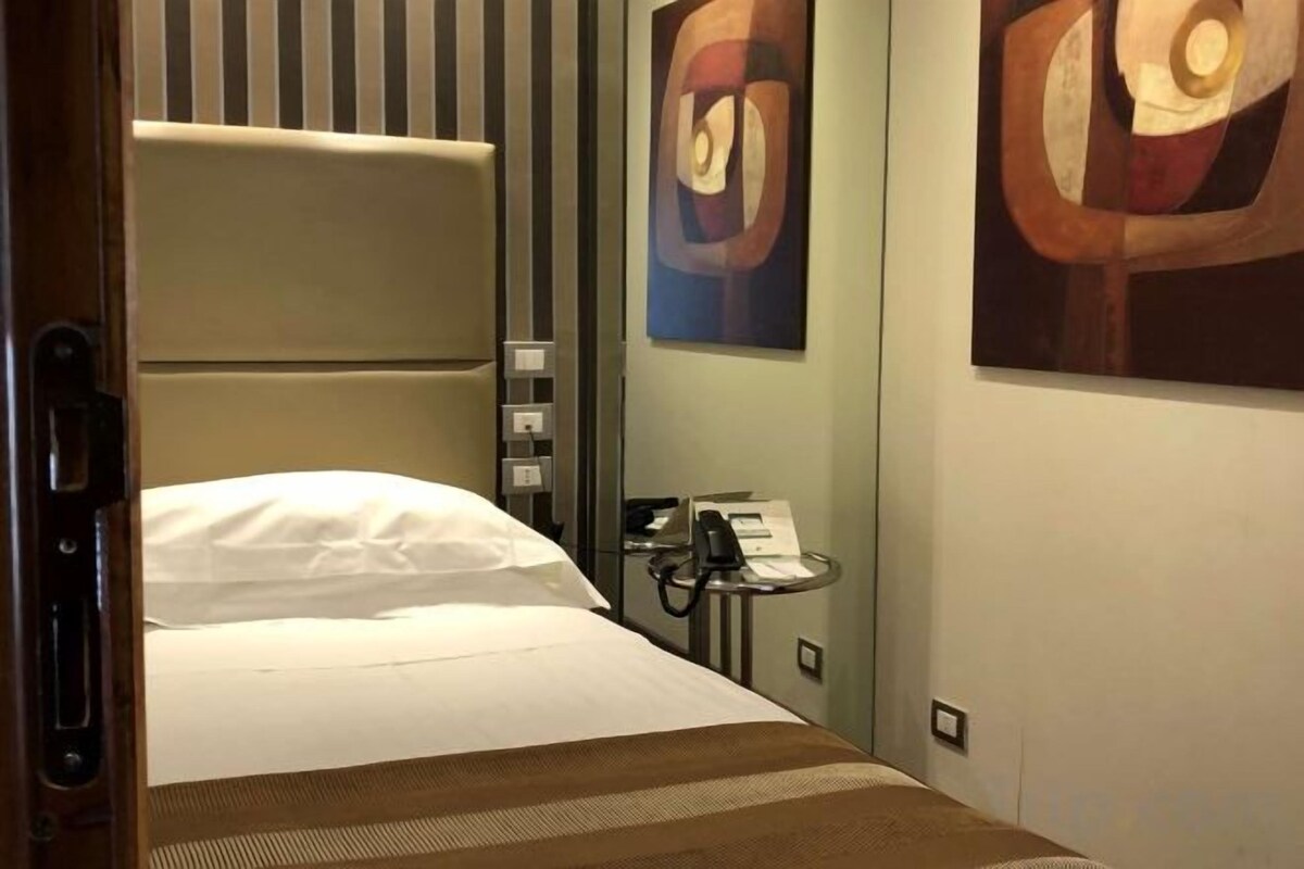 Minibar, in-room safe, desk, soundproofing