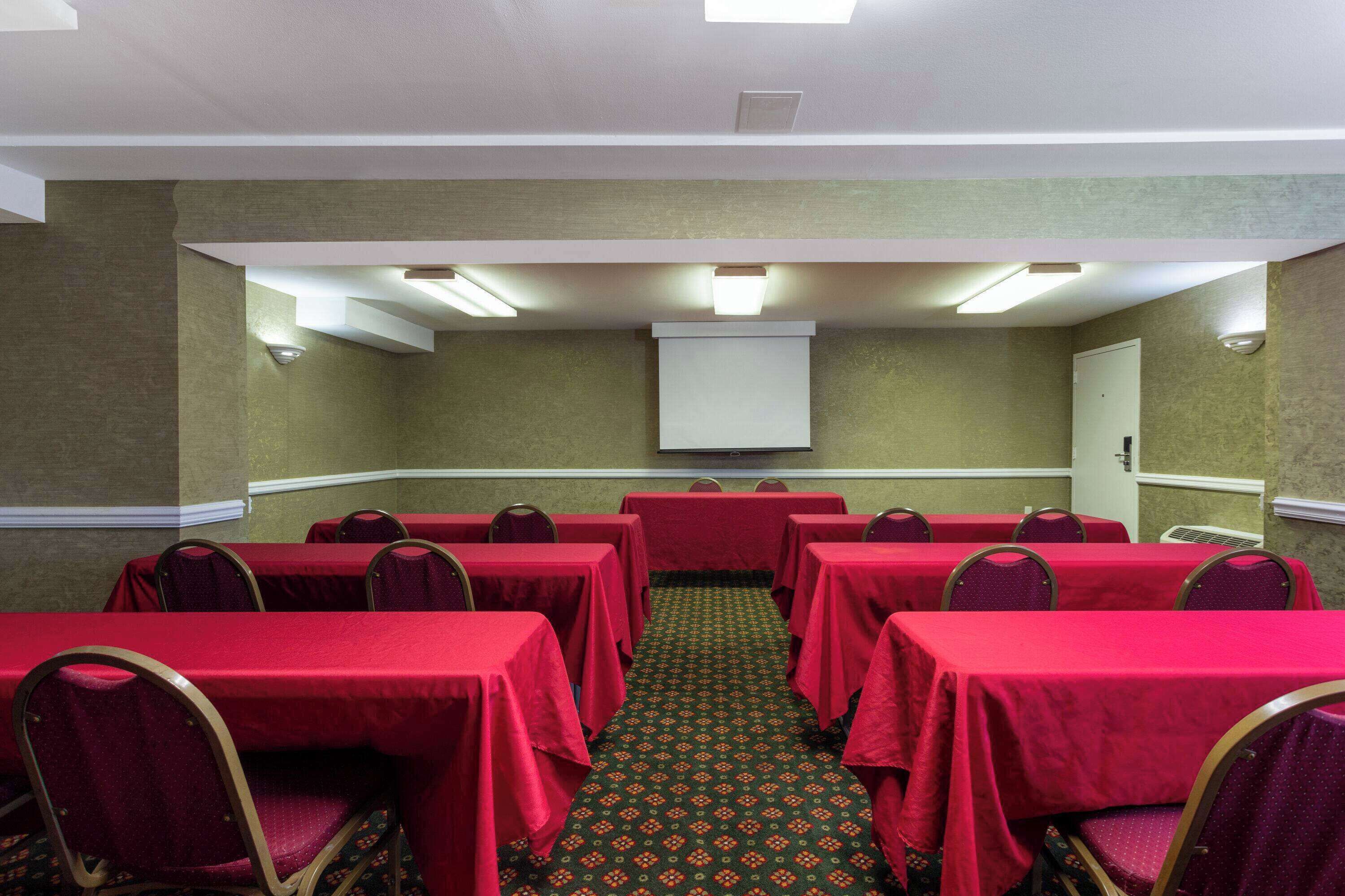 Photo - Ramada by Wyndham Altamonte Springs Near I-4