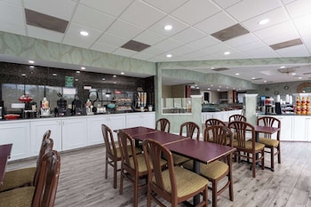 Free daily on-the-go breakfast at Ramada by Wyndham Altamonte Springs Near I-4