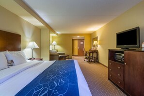 In-room safe, desk, iron/ironing board, free WiFi