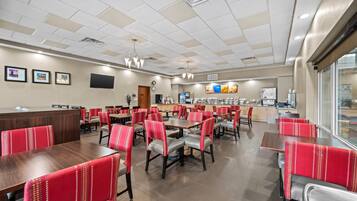 Free daily buffet breakfast