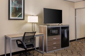 Standard Room, 1 King Bed, Accessible, Refrigerator | Desk, laptop workspace, blackout drapes, iron/ironing board - Best Western Heritage Inn (Concord)