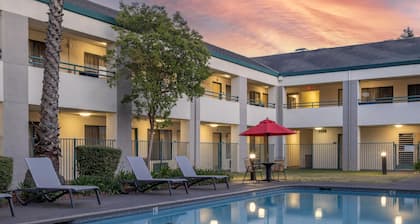 Best Western Heritage Inn