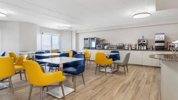 Desayuno continental incluido todos los días