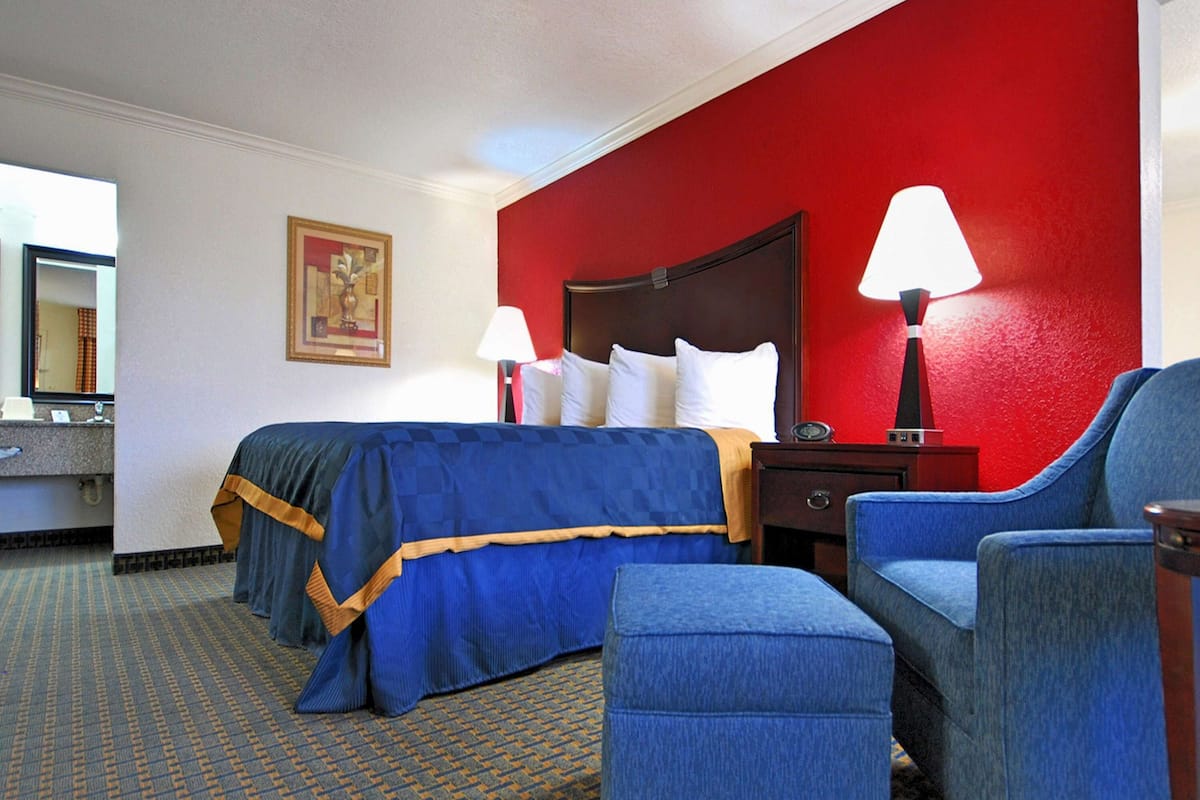 In-room safe, desk, iron/ironing board, free cots/infant beds