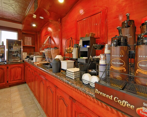 Free daily continental breakfast - Americas Best Value Inn Kingsville (Kingsville)