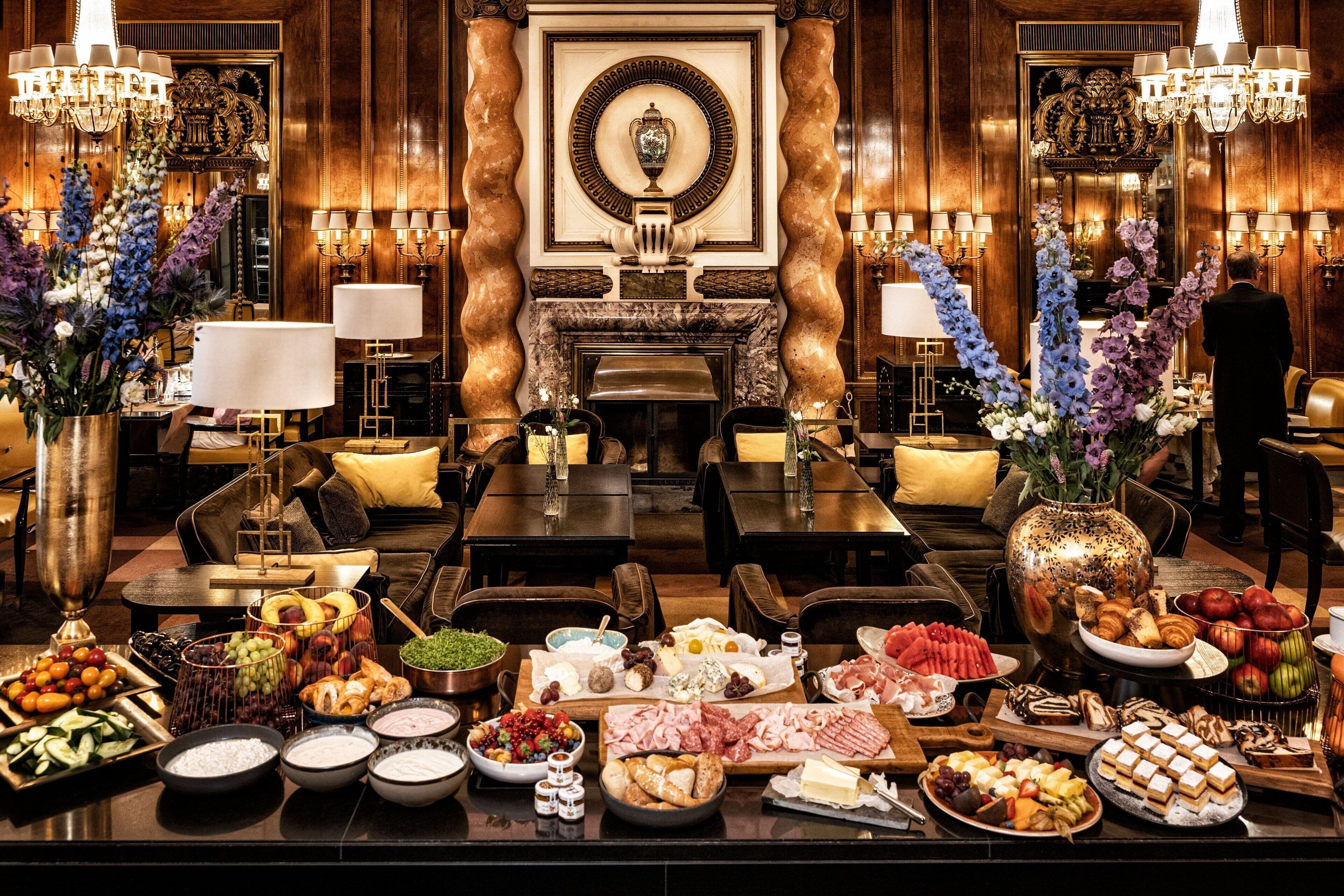 Daily buffet breakfast for a fee