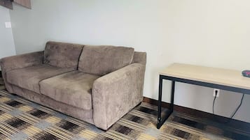 Suite - 1 kingsize-seng - ikke-ryger - tekøkken | Individuel indretning, mørklægningsgardiner, strygejern/strygebræt