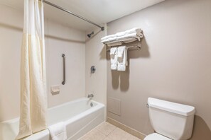 Superior Suite, Multiple Beds, Non Smoking | Bathroom | Hair dryer, towels - Lake Norman Inn and Suites (Cornelius)