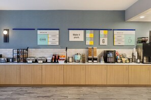 Free daily buffet breakfast -  Lake Norman Inn and Suites (Cornelius)