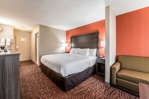 Premium bedding, individually furnished, desk, laptop workspace - Lake Norman Inn and Suites (Cornelius)