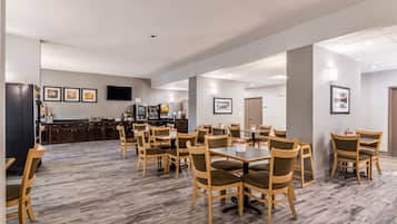 Desayuno buffet incluido todos los días