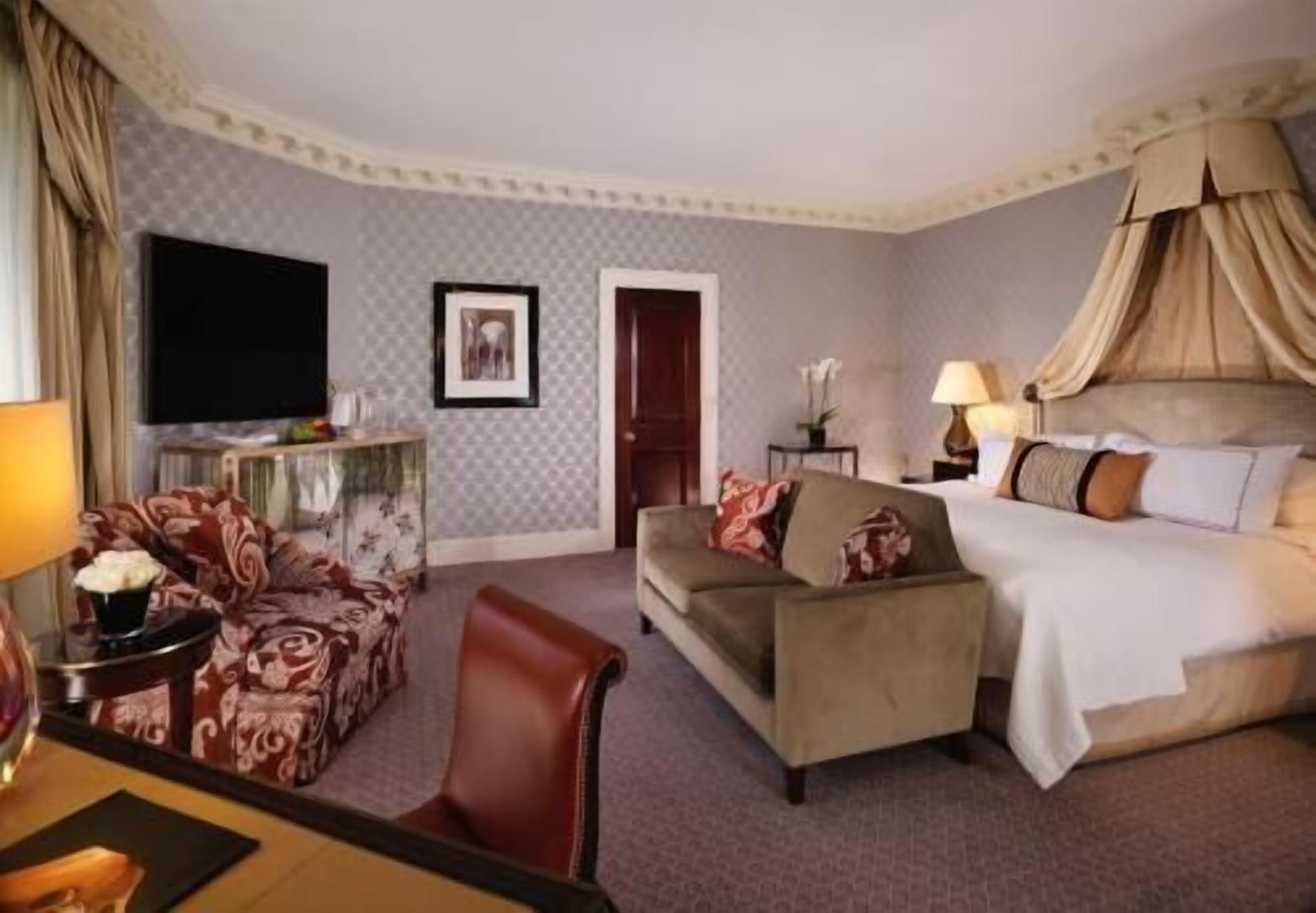 Premium bedding, minibar, in-room safe, individually decorated