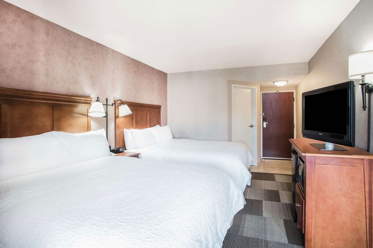 In-room safe, desk, blackout drapes, iron/ironing board
