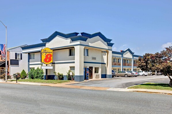 Exterior - Super 8 by Wyndham Newark DE (Newark)