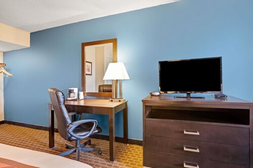Super 8 by Wyndham Newark DE