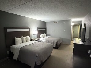 1 kamar tidur, seprai premium, meja kerja, dan setrika/meja setrika