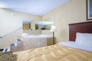 Standard Room, 1 King Bed, Non Smoking, Hot Tub