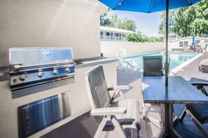 Área de parrillas y picnic