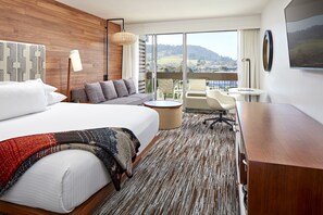 Hypo-allergenic bedding, in-room safe, blackout drapes