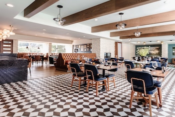 Restaurant at Carmel Mission Inn