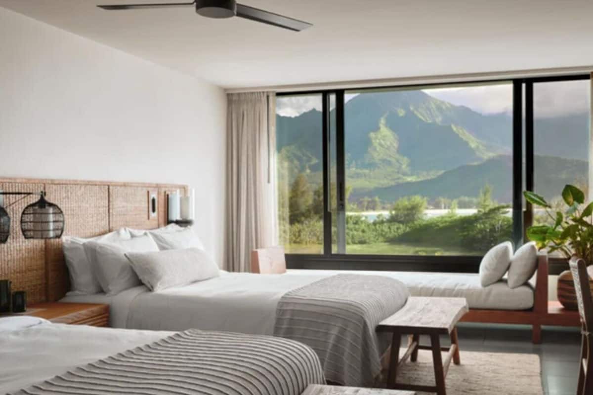 1 bedroom, hypo-allergenic bedding, minibar, in-room safe