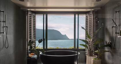 1 Hotel Hanalei Bay