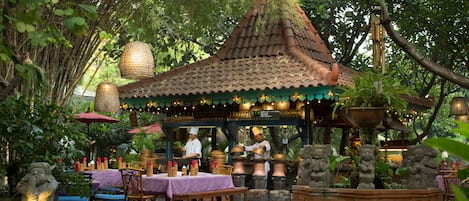 4 Restaurants, Frühstück, Mittagessen, Abendessen, japanische Küche