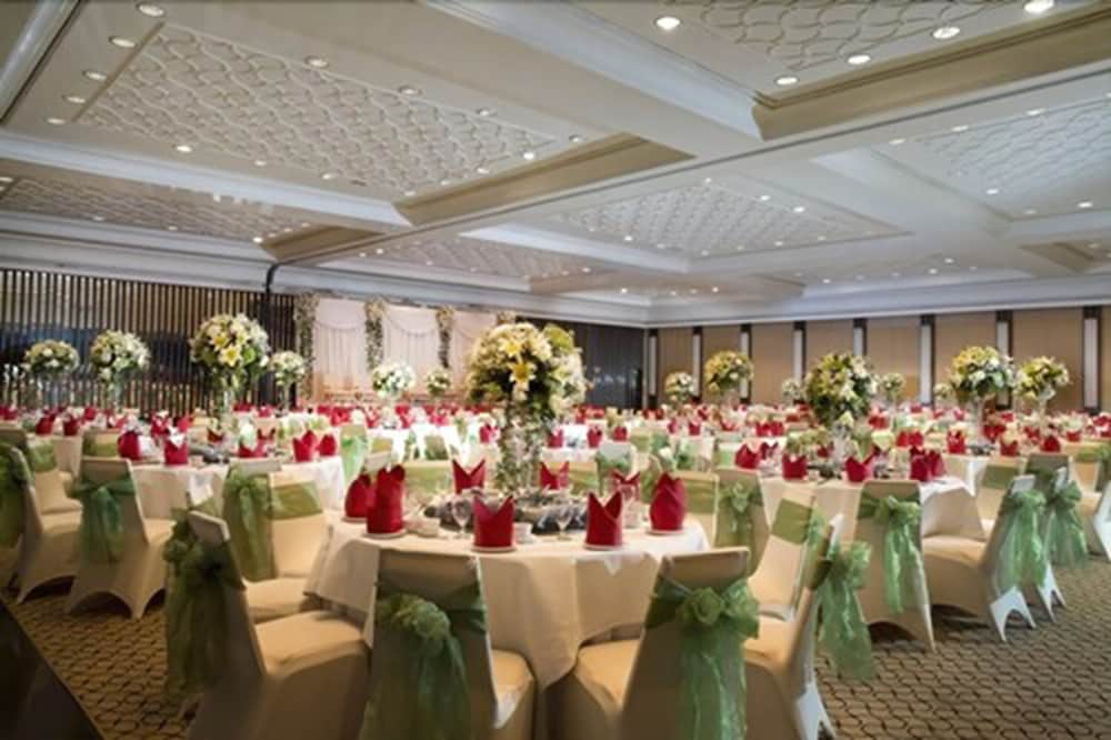 Bumi Surabaya City Resort by null