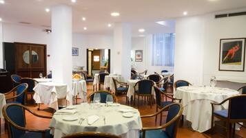 Colazione a buffet a pagamento, servita tutte le mattine