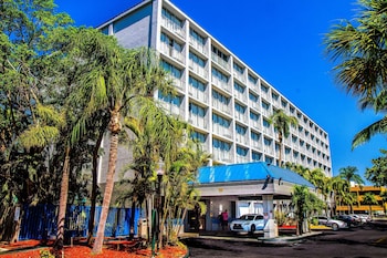 Hotel Exterior at North Miami Beach Gardens Inn & Suites