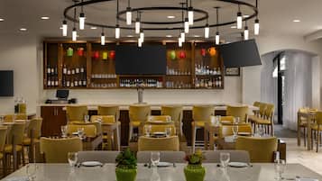 Breakfast and dinner served, American cuisine