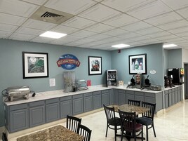 Desayuno completo incluido todos los días 