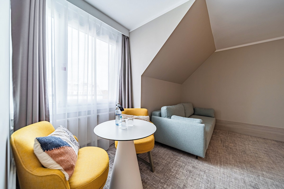 Suite, 1 Double Bed with Sofa bed | Premium bedding, minibar, in-room safe, desk