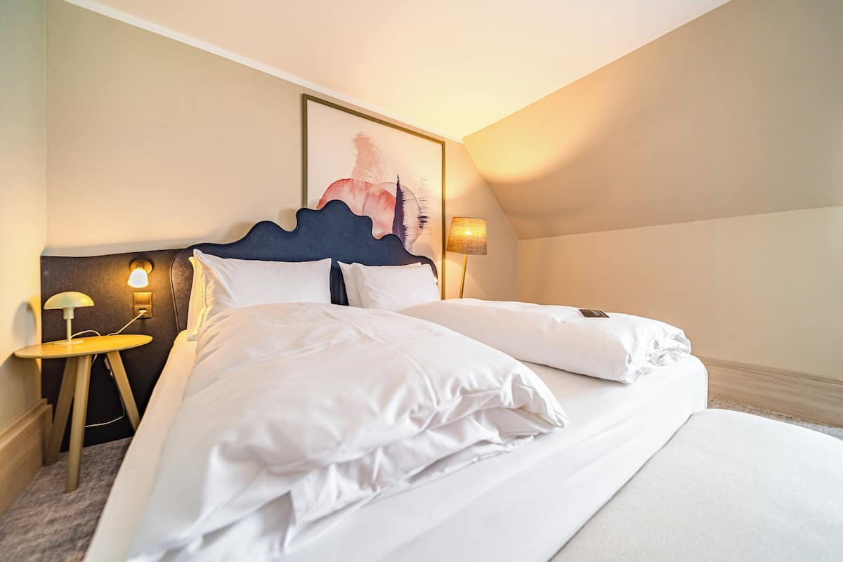 Suite, 1 Double Bed with Sofa bed | Premium bedding, minibar, in-room safe, desk