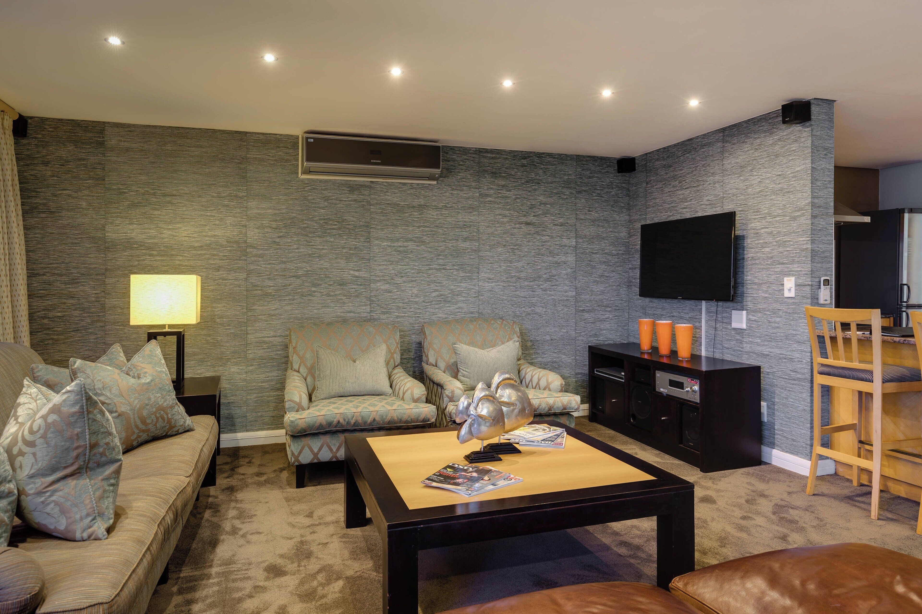 32-inch led tv with premium tv channels, tv